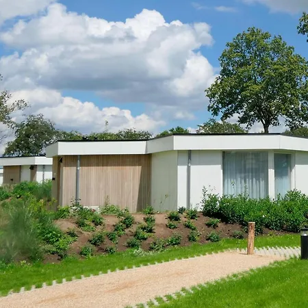 2 Bedroom Lovely In *