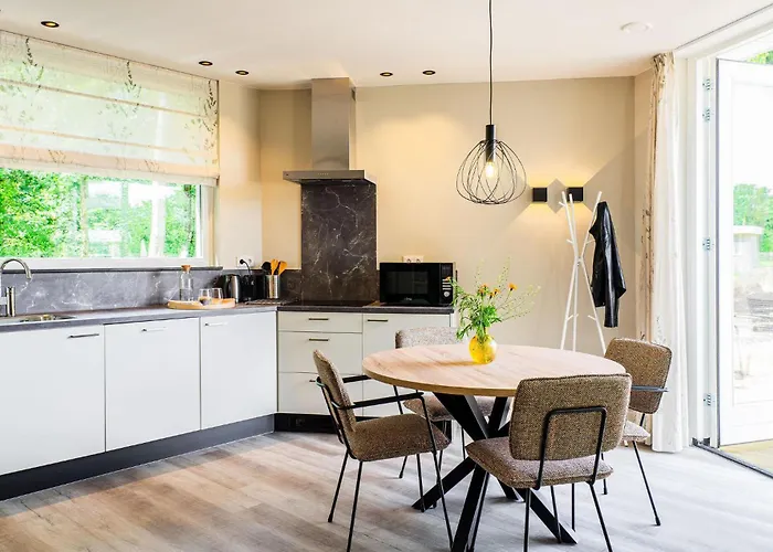 2 Bedroom Amazing In 別荘 アッフェルデン