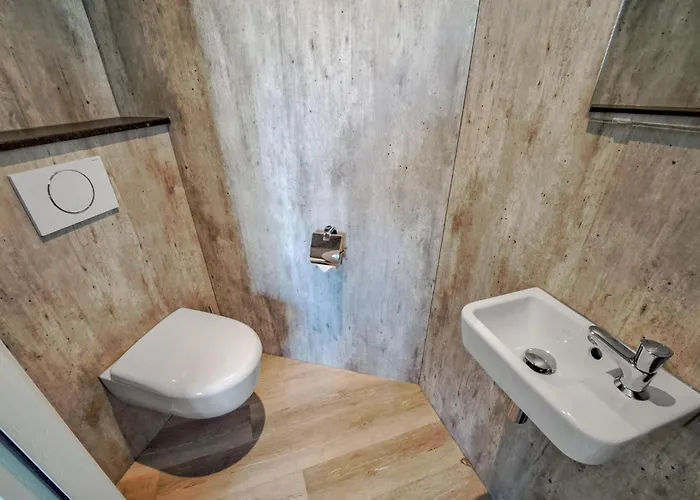 別荘 2 Bedroom Amazing In アッフェルデン